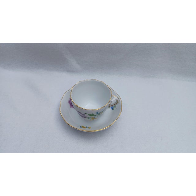 First-Quality Meissen Porcelain Mocca / Espresso Cup & Saucer with Hand-Painted Aster 'Deutsche Blumen', 1950s A rare and...