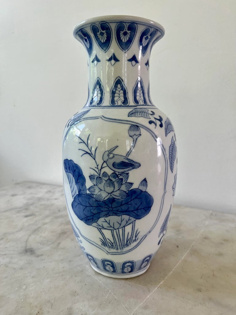 vintage-blue-and-white-chinese