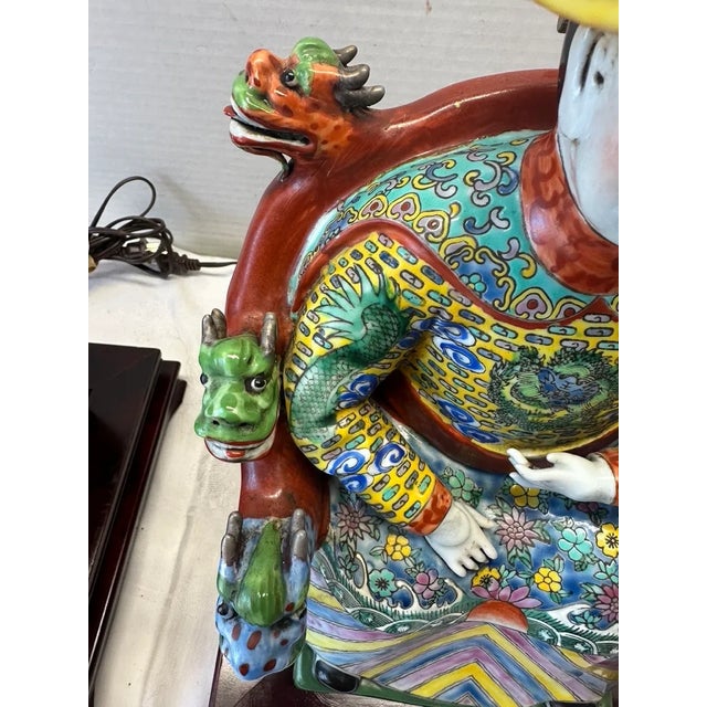 1960s 1960s Chinese Emperor & Empress Table Lamps With Shades - a Pair For Sale - Image 5 of 12