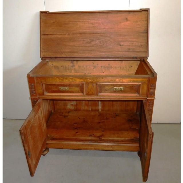 Early 20th Century Antique Elm Sideboard, Early 1900s For Sale - Image 5 of 17