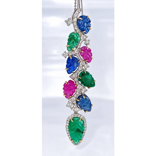 Art Deco 1960s Art Deco 18k Gold Tutti Frutti Pendant Necklace With Gemstones For Sale - Image 3 of 7