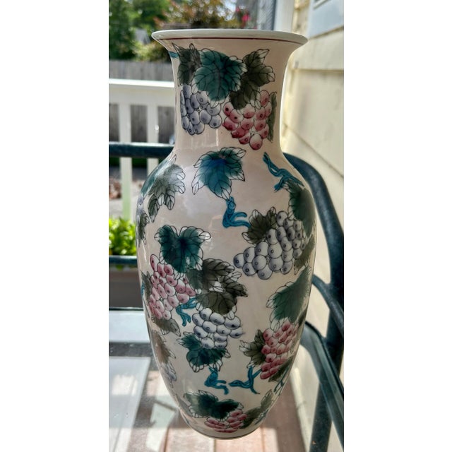 Chinoiserie Vintage Pale Pink Chinese Vase For Sale - Image 3 of 7