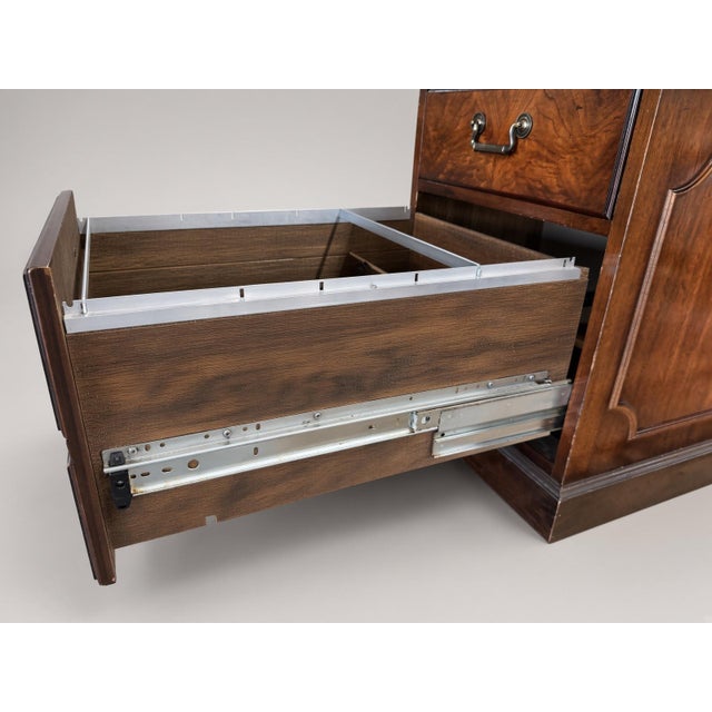 1970s Mahogany Georgian Colonial Leather Executive Desk For Sale - Image 5 of 7