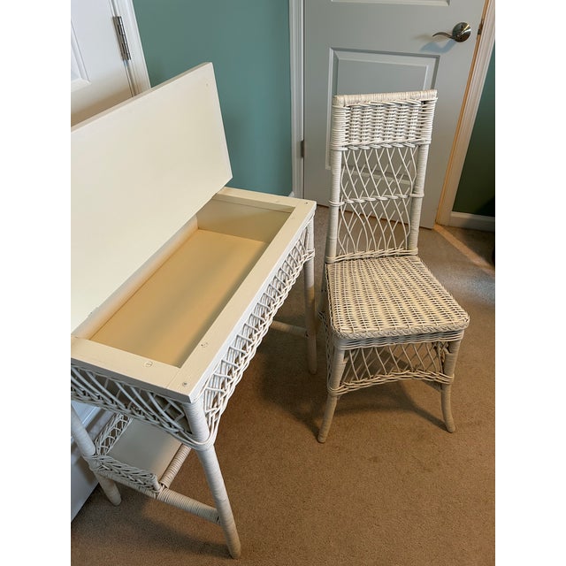 American Early 20th Century White Wicker Desk and Chair Set With Basket Organizers For Sale - Image 3 of 6