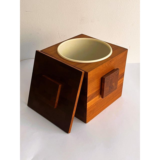 Danish Teak Cubic Ice Bucket, 1960s, in Very Good conditions. Designed 1960 to 1969