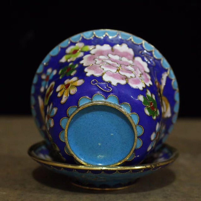 Blue Vintage Chinese Cloisonné Enamel Lidded Tea Bowl Gaiwan With Peony Motif For Sale - Image 8 of 9