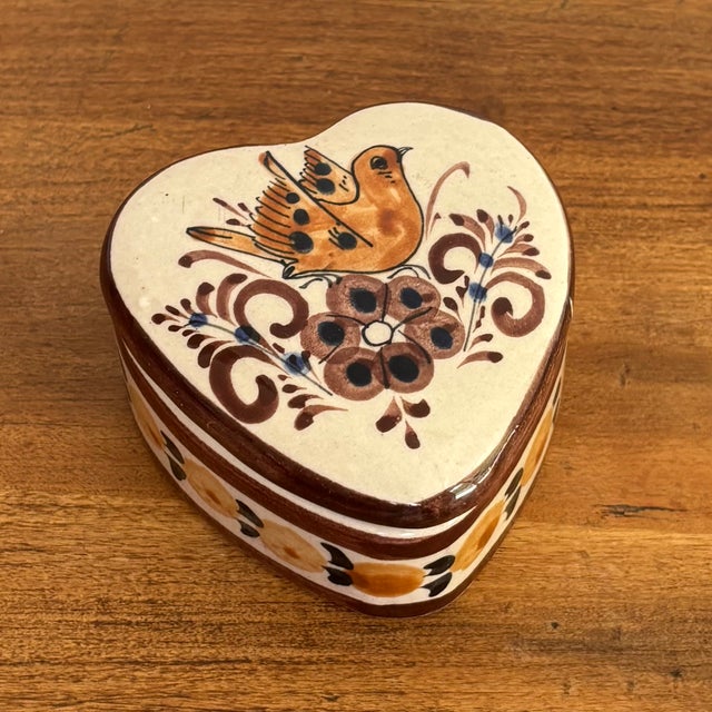 Ceramic 1980s Tonala Heart Box For Sale - Image 7 of 7