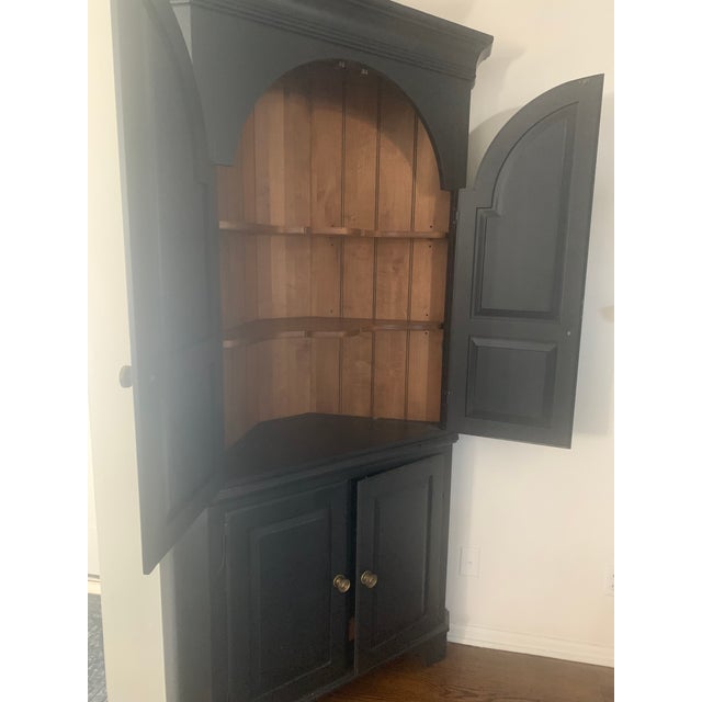 Ethan Allen New Country Maple Corner Cabinet Black For Sale In New York - Image 6 of 9