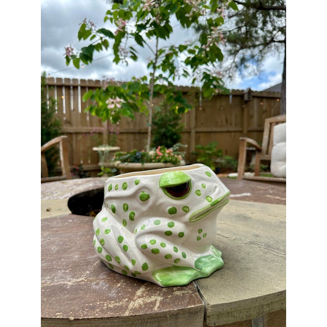 Fitz and Floyd Vintage MCM 1970s Fitz and Floyd Spotted Frog Planter For Sale - Image 4 of 12