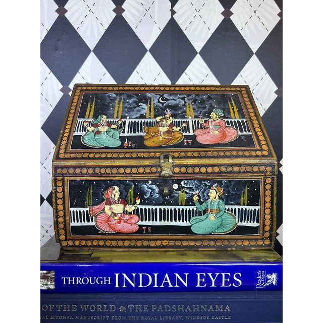 Trio Indian Hand-Painted Nesting Wooden Boxes - Mid 20th Century Set of 3 For Sale - Image 14 of 16