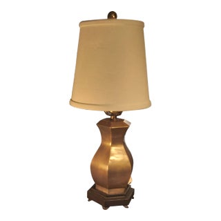 1950s Hand Crafted Asian Urn Table Lamp For Sale