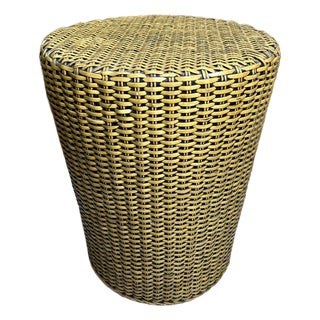 Vintage 1980s Woven Wicker Rattan Round Side Table For Sale