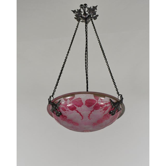 Charles Schneider - Le Verre Français A wonderful French art deco hanging fixture in wrought iron with a nice Schneider Le...