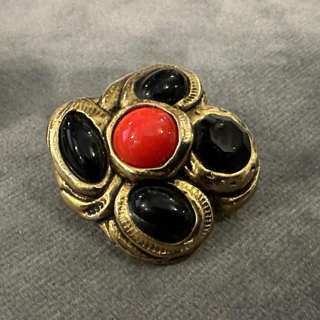 Contemporary 1980s Costume Jewelry Gilt Metal and Enamel Italian Earrings For Sale - Image 3 of 9