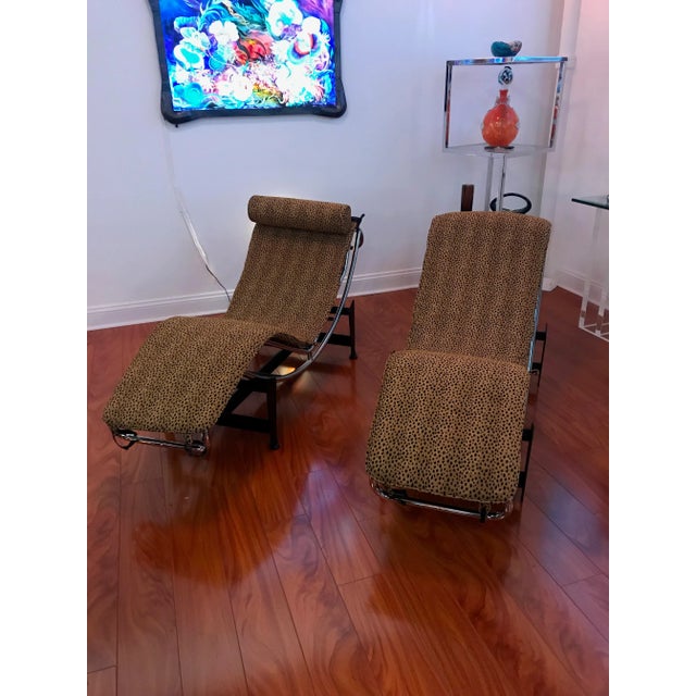 Mid-Century Modern Le Corbusier Lc4 Style Leopard Print and Chrome Lounge Chair - a Pair For Sale - Image 3 of 13