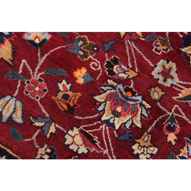 1970s Vintage Hand-Knotted Wool Rug – 10.2 X 13.2 Red Medallion Traditional Rug For Sale - Image 5 of 8