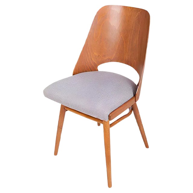 Model Lollipop Dining Chairs from Tatra, 1960s, Set of 4 For Sale