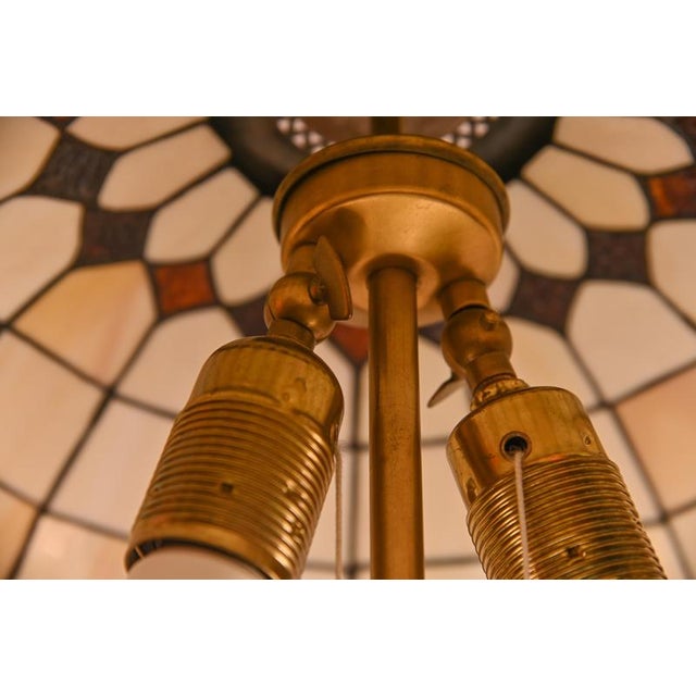 1950s Tiffany Style Table Lamp in Brass and Art Glass, 1950s For Sale - Image 5 of 11