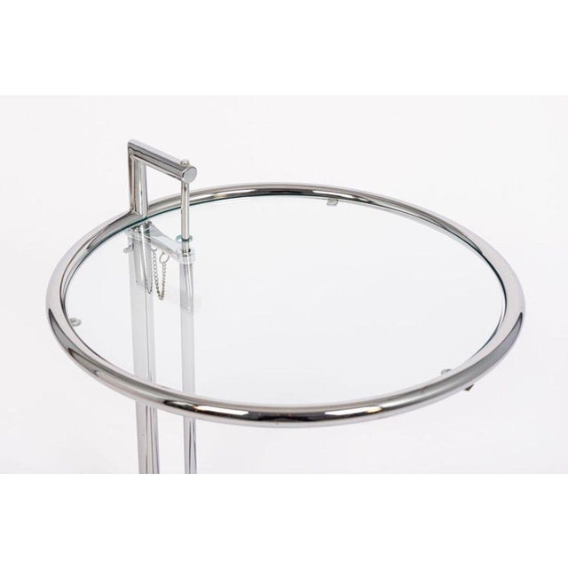 Metal Mid Century Modern Glass & Chrome Round Side Table by Eileen Gray (Attr.) For Sale - Image 7 of 11