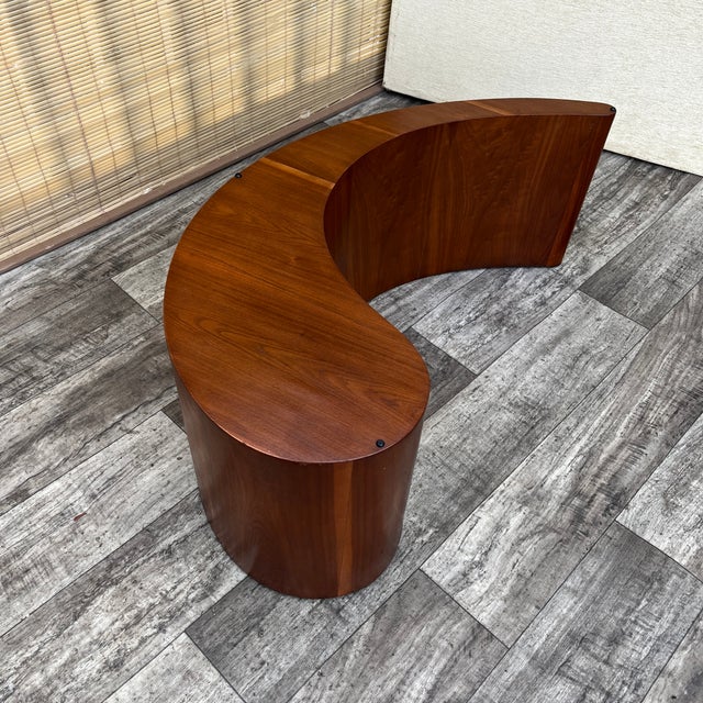 Mid Century Modern Apostrophe Coffee Table by Vladimir Kagan for Selig. Circa 1960s For Sale - Image 17 of 18