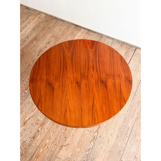 Wood Mid-Century Modern Danish Round Teak Dining Table with Extensions For Sale - Image 7 of 18