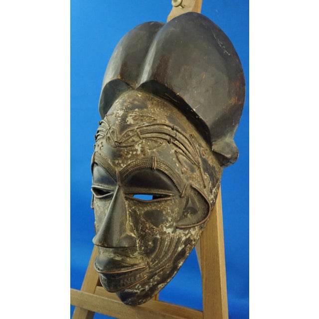 Antique African Ethnic Tribal Mask in Wenge Wood and Copper, 1890s For Sale - Image 3 of 18