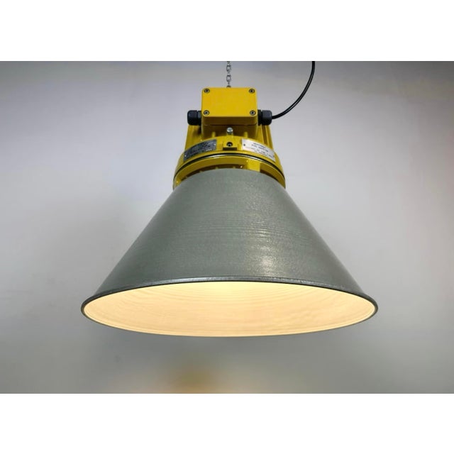 Industrial Yellow Explosion Proof Lamp with Aluminium Shade from Elektrosvit, 1990s For Sale - Image 11 of 16