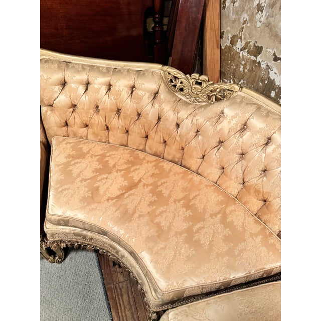 1950s American Victorian Rococo Revival 3-Piece Curved Sectional Sofa – Union Made For Sale - Image 4 of 11