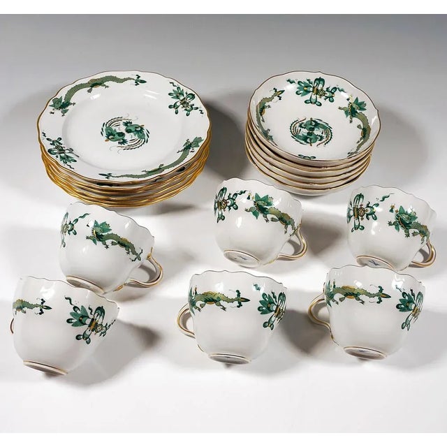 20th Century Meissen Coffee Set with Dragon in Green & Gold, 1980s, Set of 22 For Sale - Image 9 of 12