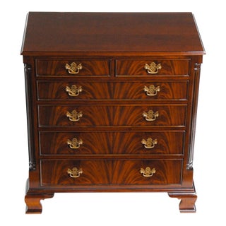 English Traditional Mahogany Chest For Sale