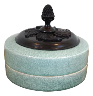 Late 20th Century Vintage Maitland Smith Chinoiserie Porcelain Celadon Lidded Whatnot Trinket Dish