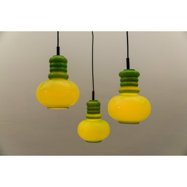 1960s Three-Light Apple Green Glass Cascading Lamp from Peill & Putzler, 1960s For Sale - Image 5 of 13