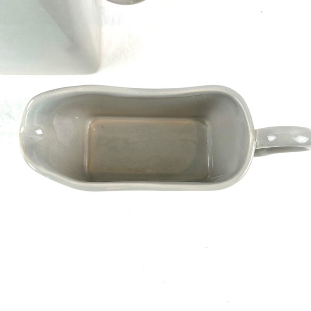 1940-1950s Franciscan Ware Tiempo Metropolitan Grey Ceramic Pitcher and Creamer Set- 2 Pieces For Sale - Image 11 of 13