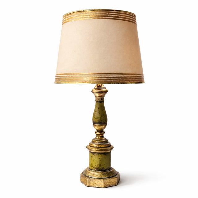 Vintage Circa Late 1960s–1970s Borghese Table Lamp With Original Shade & Finial – 1970s Traditional For Sale - Image 15 of 16