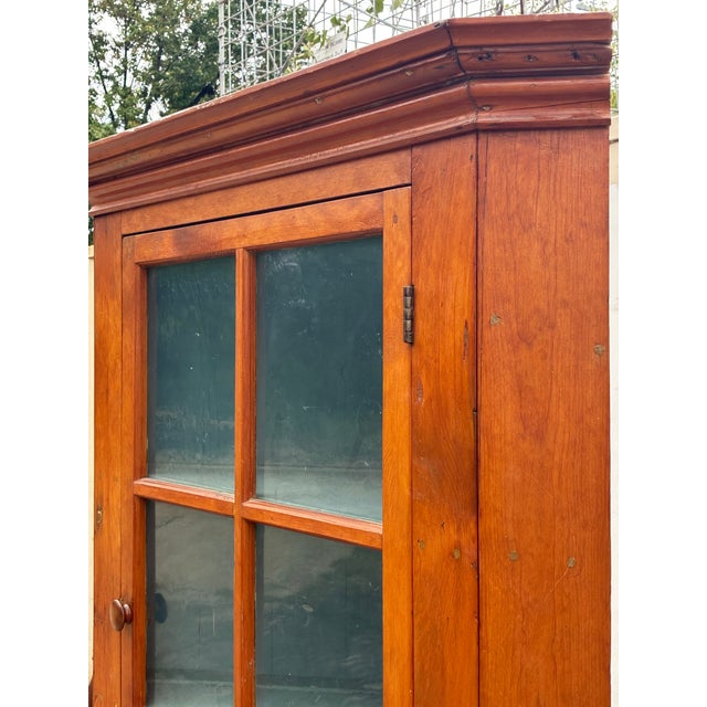 American Pine Glazed Corner Cupboard For Sale In Baltimore - Image 6 of 18