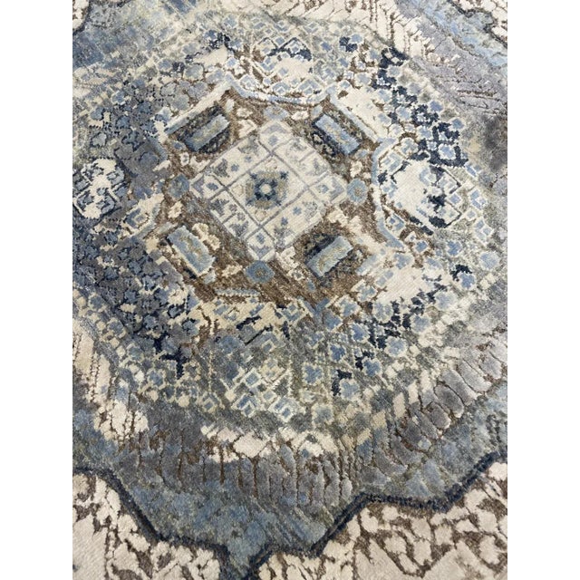 Beautiful hand knotted modern rug. Made of 75% wool and 25% cotton with very modern design and colors, this extremely...