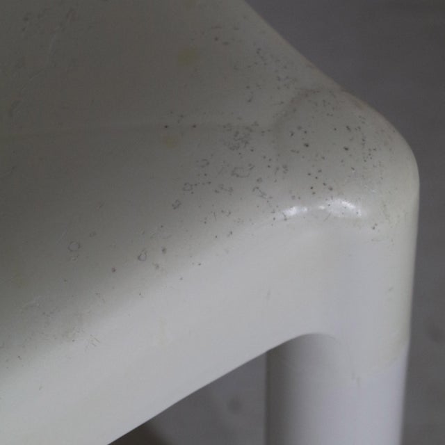 1970s Model 4875 White Plastic Chair by Carlo Bartolli for Kartell For Sale - Image 13 of 16