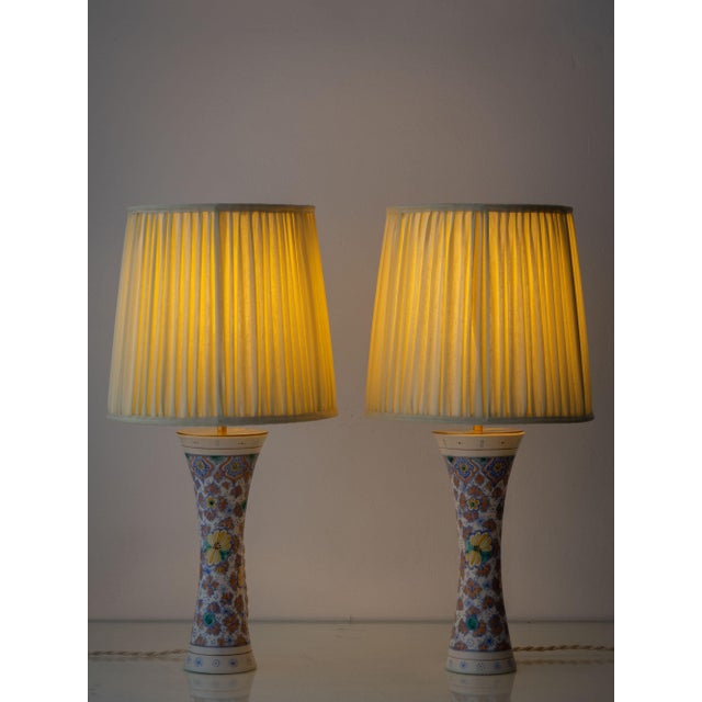 Antique Art Nouveau Gouda Pottery Table Lamps with Silk Shade by Plateelbakkerij Zuid-Holland, 1918, Set of 2 For Sale - Image 3 of 17