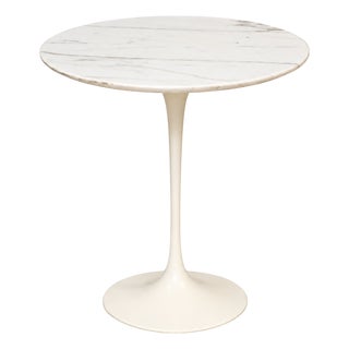 1970s Eero Saarinen Knoll Marble 20” Tulip End Table For Sale