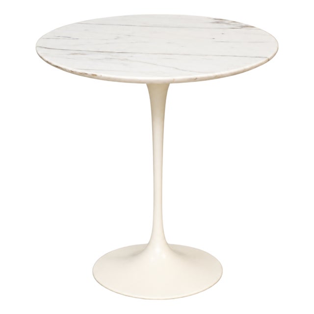 1970s Eero Saarinen Knoll Marble 20” Tulip End Table For Sale