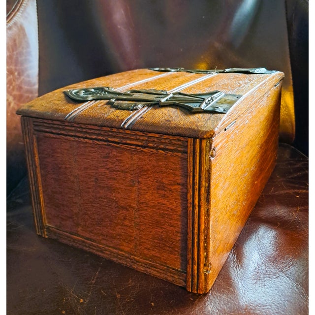 Late 19th Century Arts & Craft Brass and Oak Casket, England For Sale - Image 12 of 16