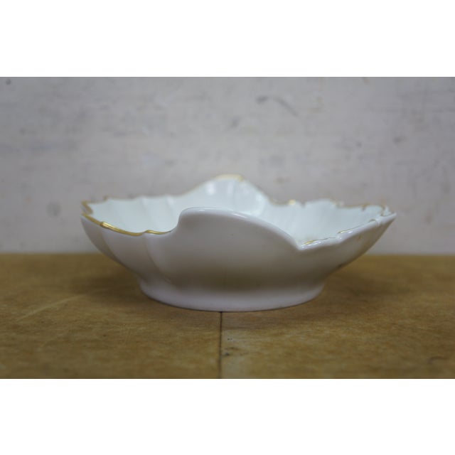 Ceramic Late 20th Century Italian Richard Ginori Fiesole Scalloped Oval Castle Landscape Serving Platter For Sale - Image 7 of 10