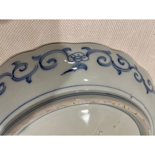 Japanese Antique Blue and White Japanese Floral Plate With Scalloped Edge For Sale - Image 3 of 18