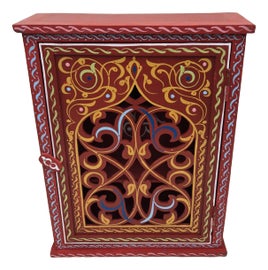 Example of New & Custom Bathroom Hardware