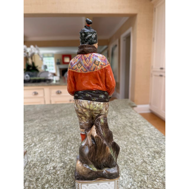 Royal Copenhagen Pair of Early 1900s Royal Copenhagen Figurines Carl Martin-Hansen Man and Woman From Greenland For Sale - Image 4 of 16