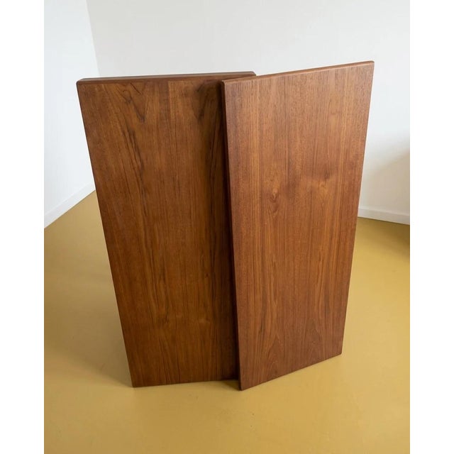 Mid-Century Modern Vintage Danish Teak Round Table, 1950s For Sale - Image 3 of 6