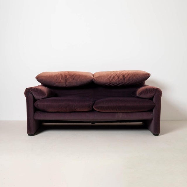 Maralunga 2-Seater Loveseat Sofa by Vico Magistretti for Cassina, Italy, 1980s For Sale - Image 10 of 13