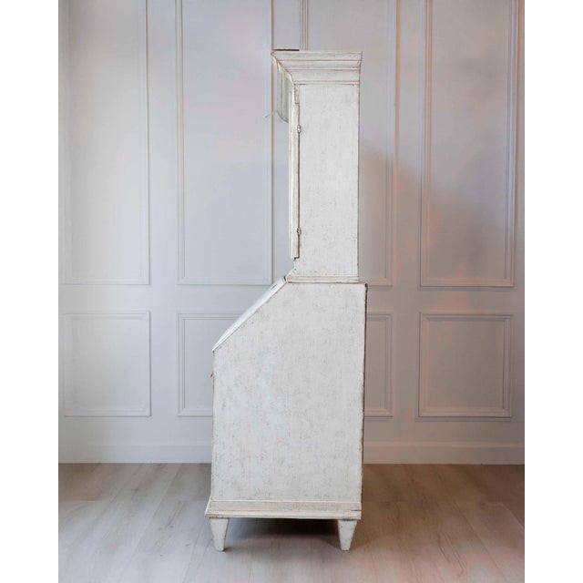 Gustavian (Swedish) Writing cupboard from around 1800 hundered in pine, Sweden For Sale - Image 3 of 13