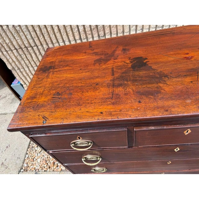 Antique 19th Century Federal Style Chest of Drawers For Sale - Image 9 of 18