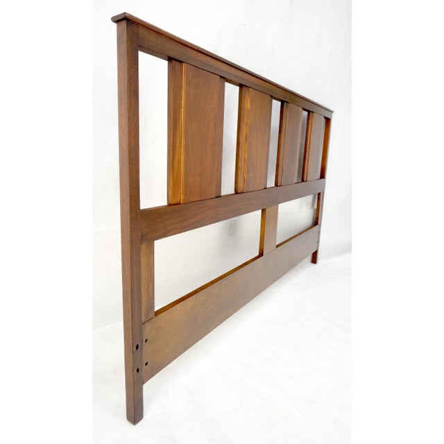 Mid-Century Modern Walnut c1970s Baughman Style Queen Size Headboard Bed Mid Century Modern MINT For Sale - Image 3 of 15
